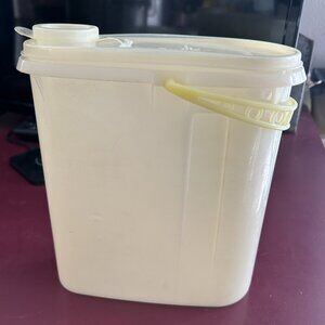 Vintage Tupperware Drink Container Pitcher